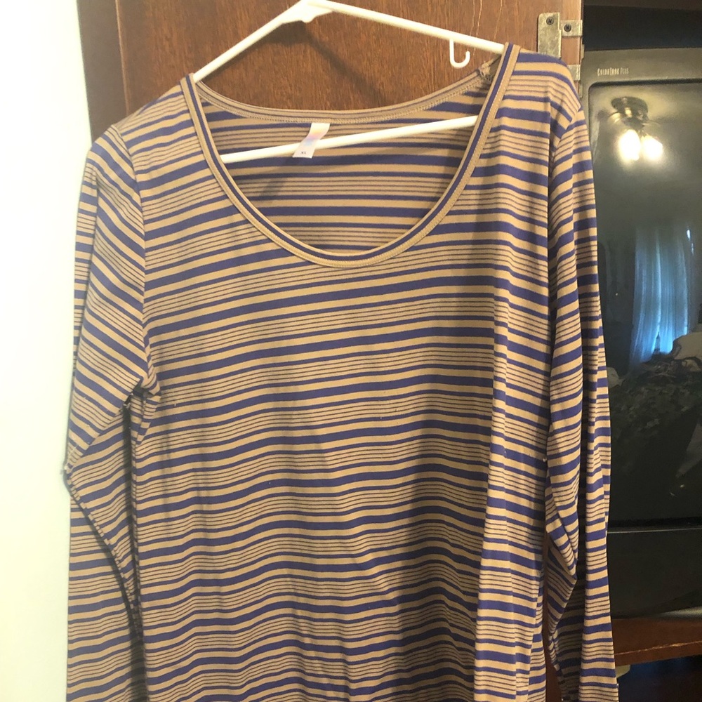 Women’s shirt